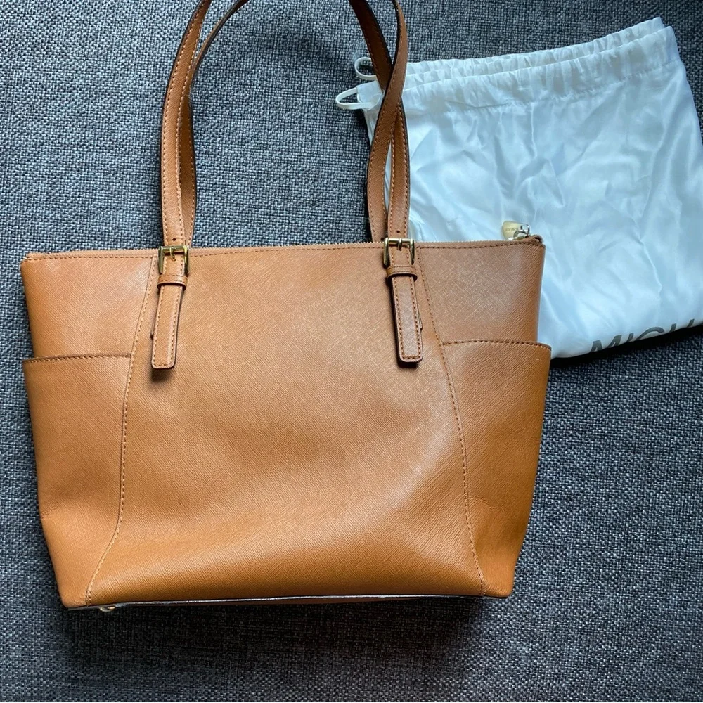 Michael Kors Jet Set Large Crossgrain Leather Top-Zip Tote Bag Purse & Dust Bag